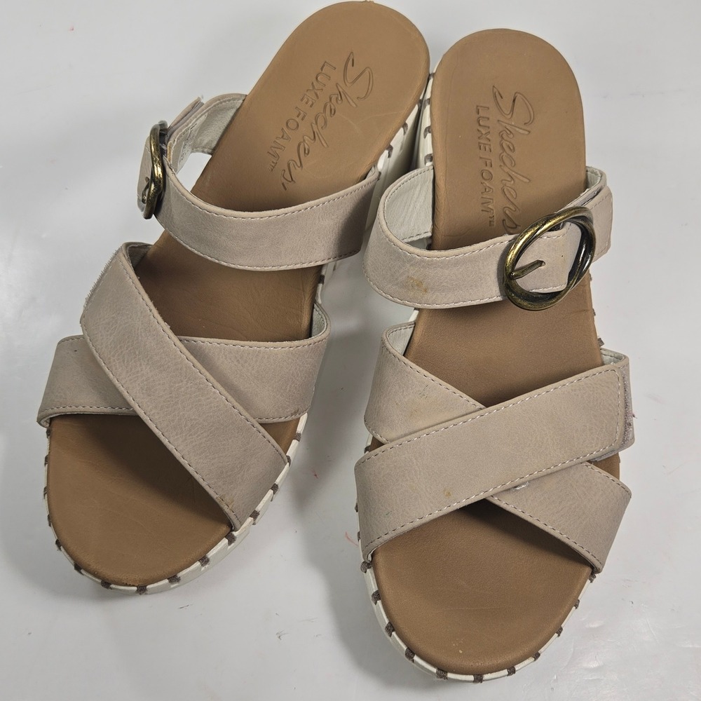 Skechers Luxe Foam Womens 9 Wedge Sandals Taupe Platform Buckle 163280‎
